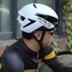 Bicycle Helmet Cycling Safe Helmet Integrated Adjustable Breathable Riding Skating Helmet Sports Protector Cycling Accessories